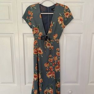 Lulu’s Midi Floral Dress!! Size Small, Worn Once!
